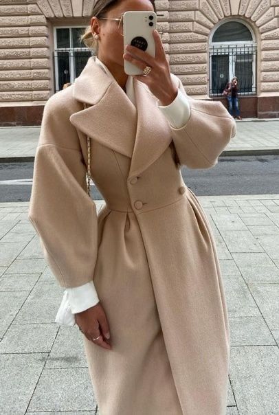 Long trench-coat pour une élégance intemporelle