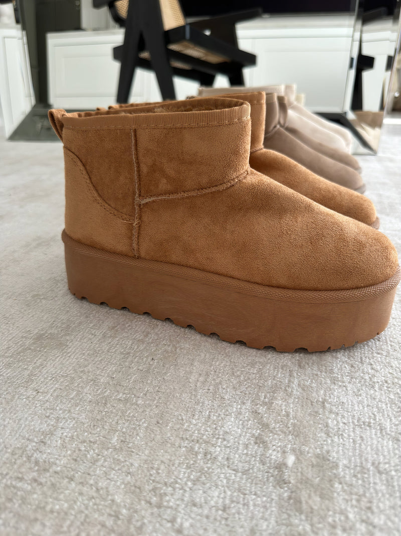 INJA | AUTUMN BOOTS