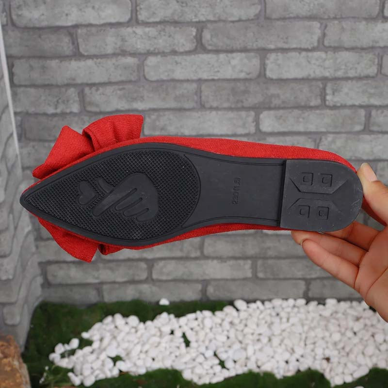 Mocassins Spitses Détail Nœud Touche Féminine