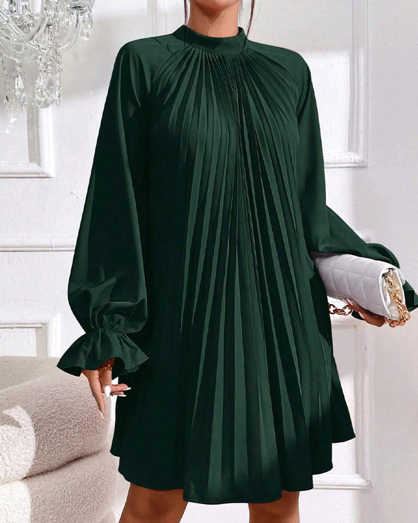 Robe élégante avec manches bouffantes pour un style moderne et confortable