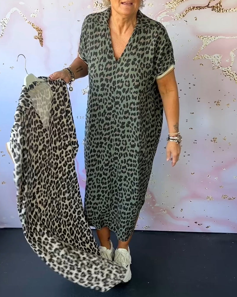 Robe léopard à décolleté en V
