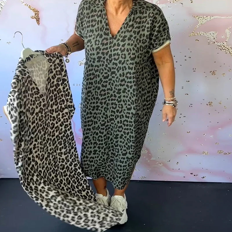 Robe léopard à décolleté en V