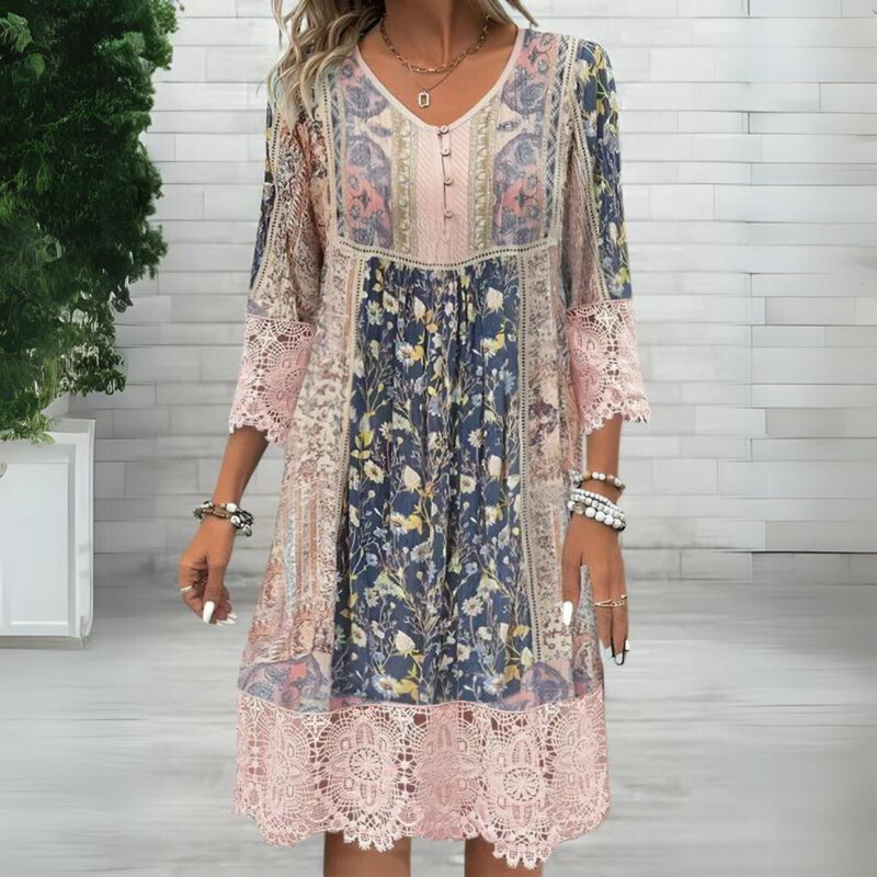 Robe bohème fleurie – Détails en dentelle raffinés pour un look unique