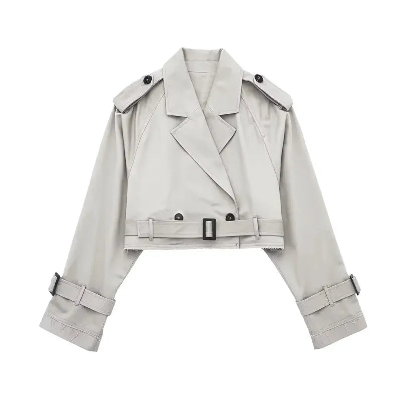 Trench-coat chic et polyvalent pour toutes les occasions