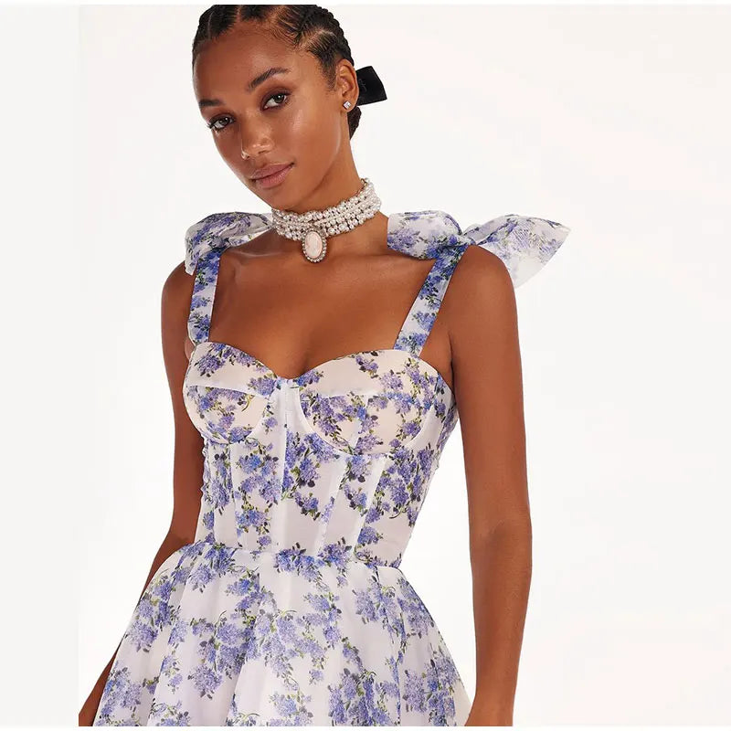 Robe florale Hydrangea élégante et confortable pour les journées printanières