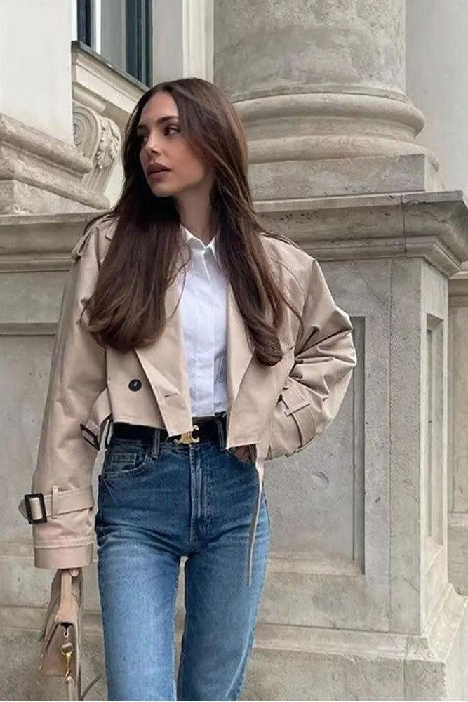 Trench-coat chic et polyvalent pour toutes les occasions