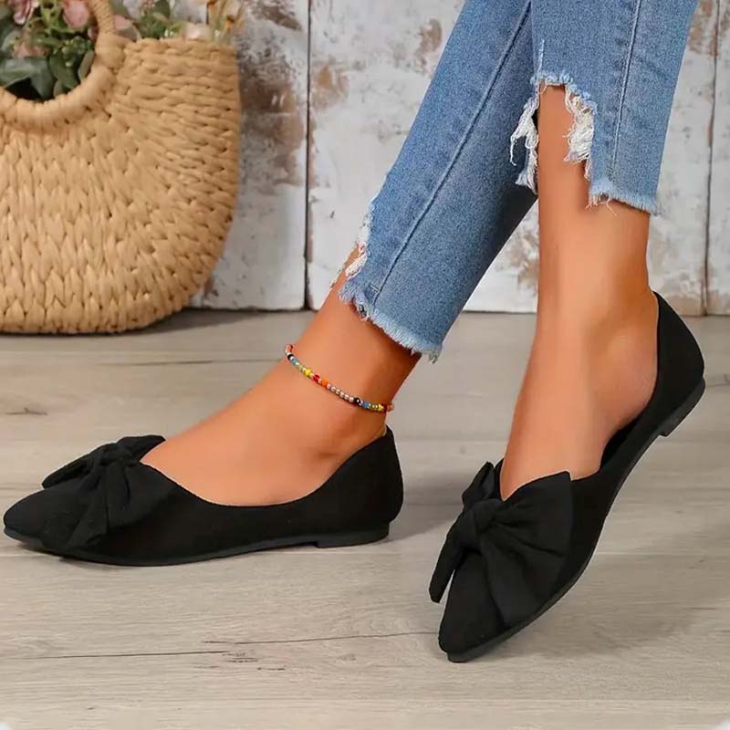 Mocassins Spitses Détail Nœud Touche Féminine