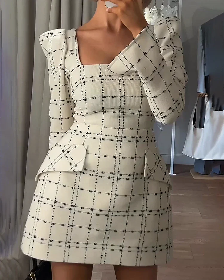 Robe élégante imprimée à décolleté carré