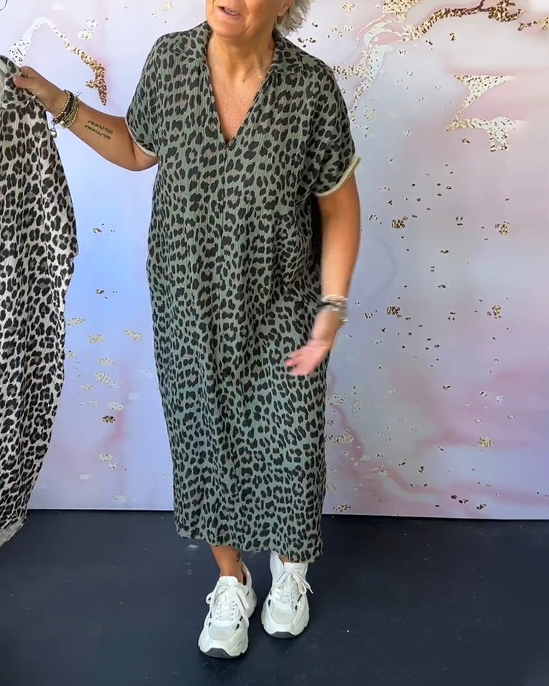 Robe léopard à décolleté en V