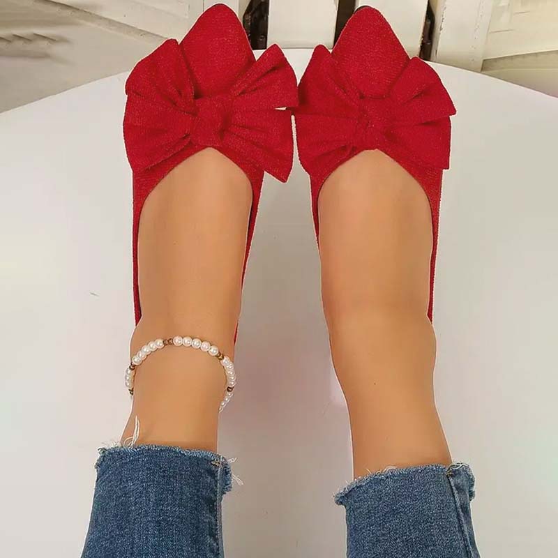 Mocassins Spitses Détail Nœud Touche Féminine