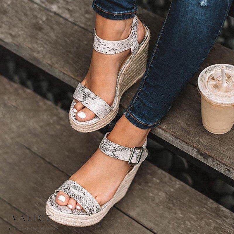 Sandales Compensées – Pour un Look Estival Tendance
