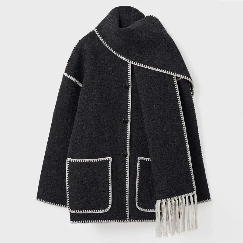 Chic et confortable manteau avec écharpe intégré